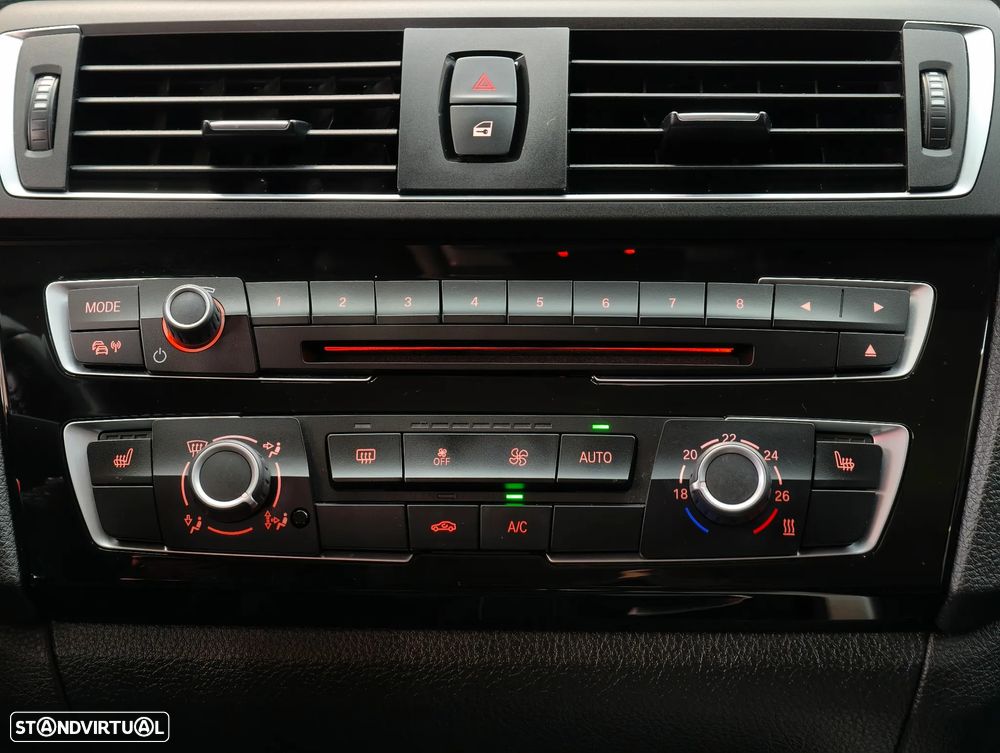 BMW 116 d Sport Line - 26