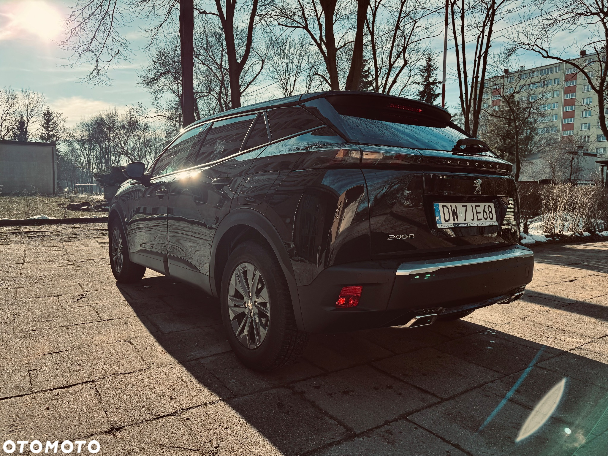 Peugeot 2008 1.2 Pure Tech GPF Signature S&S - 4