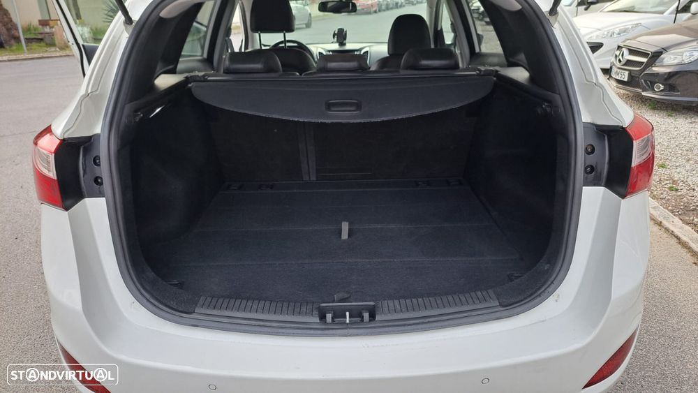 Hyundai i30 SW 1.6 CRDi Style - 33