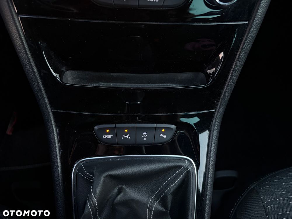 Opel Astra 1.4 Turbo Dynamic - 30