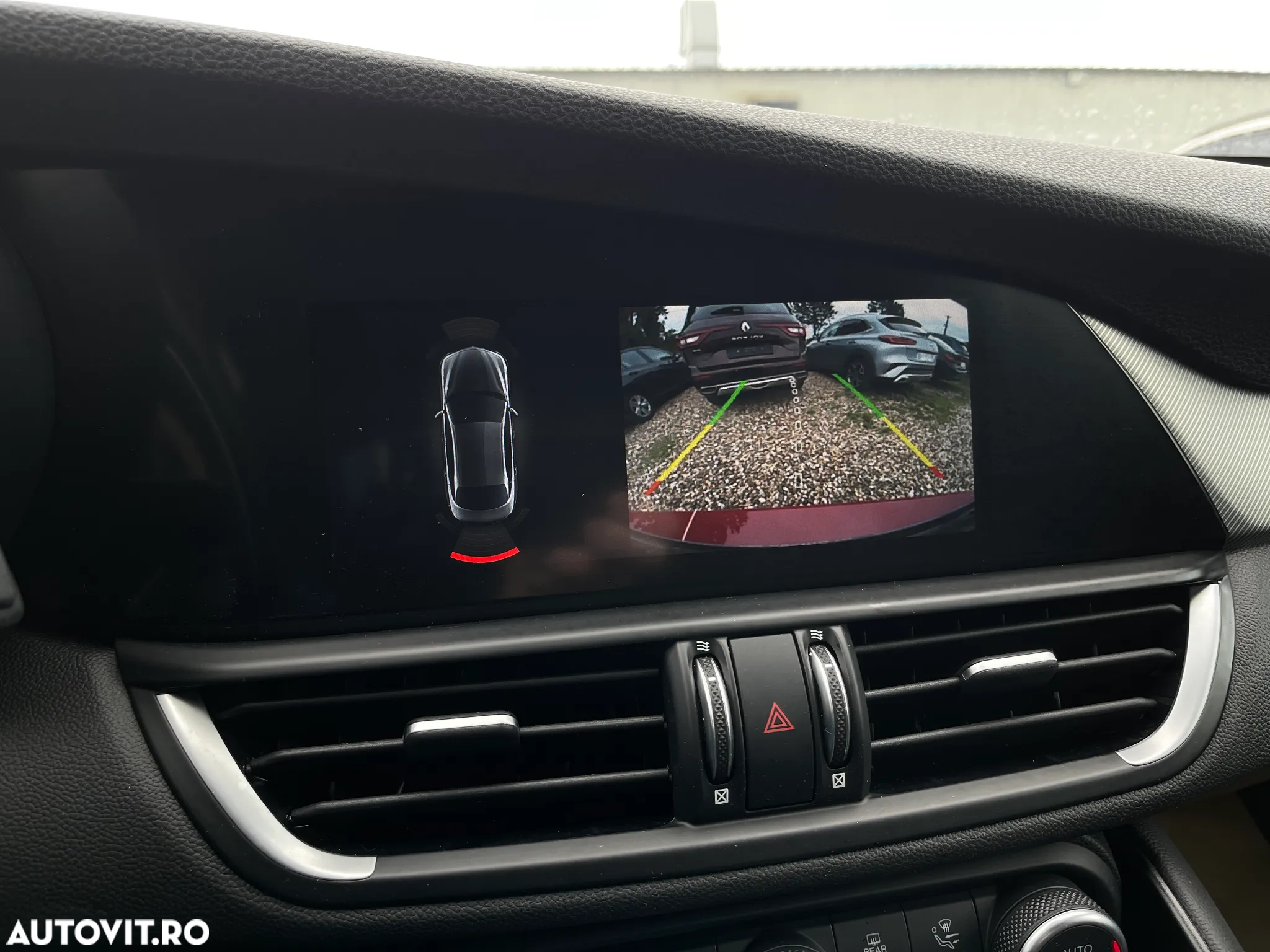 Alfa Romeo Giulia 2.0 Turbo 16V AT8-Q4 Veloce - 13