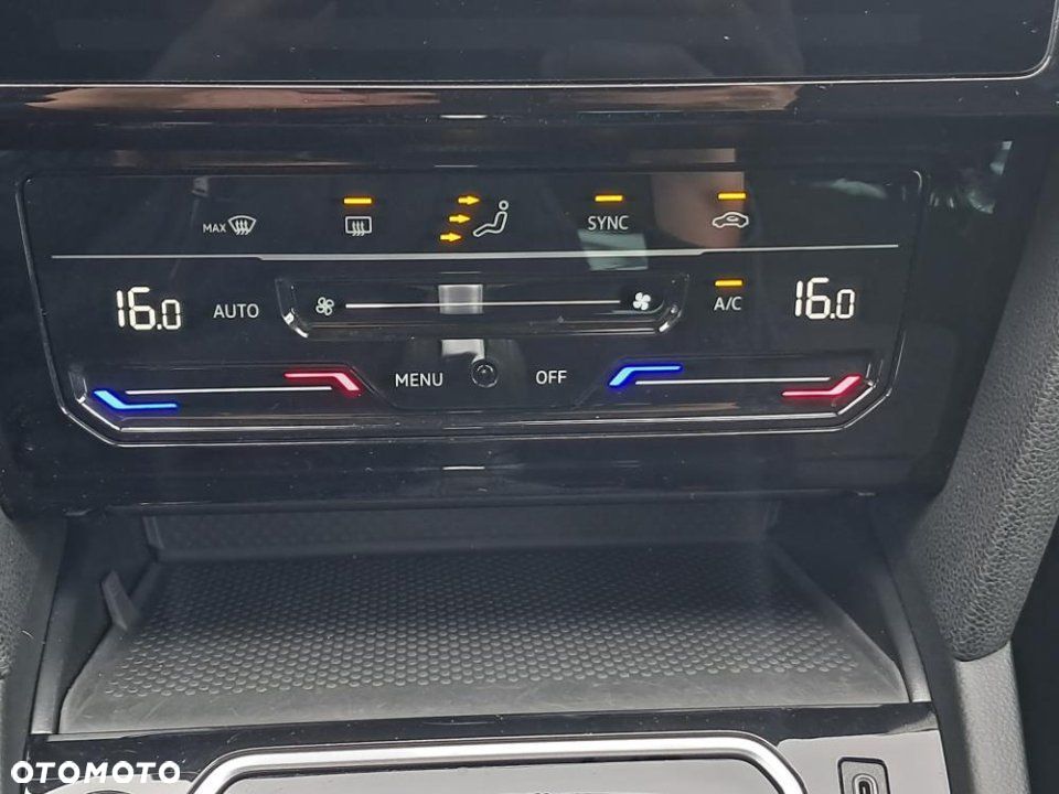 Volkswagen Passat - 30