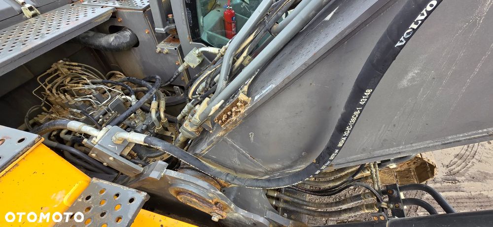 Volvo EC 300EL - 12