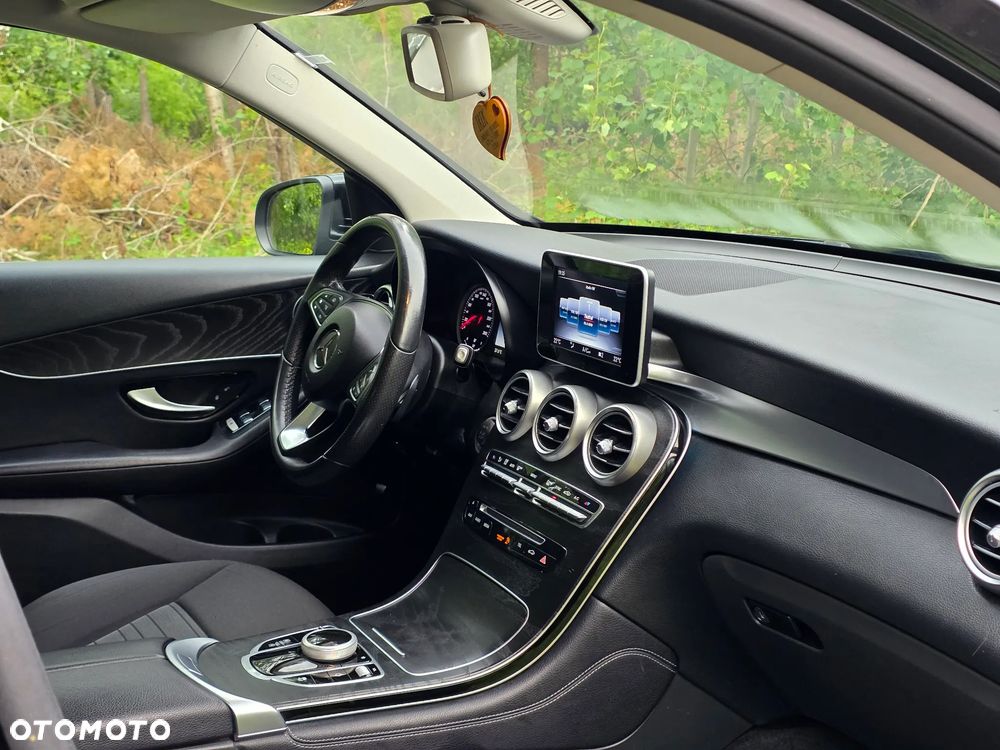 Mercedes-Benz GLC 220 d 4Matic 9G-TRONIC - 8