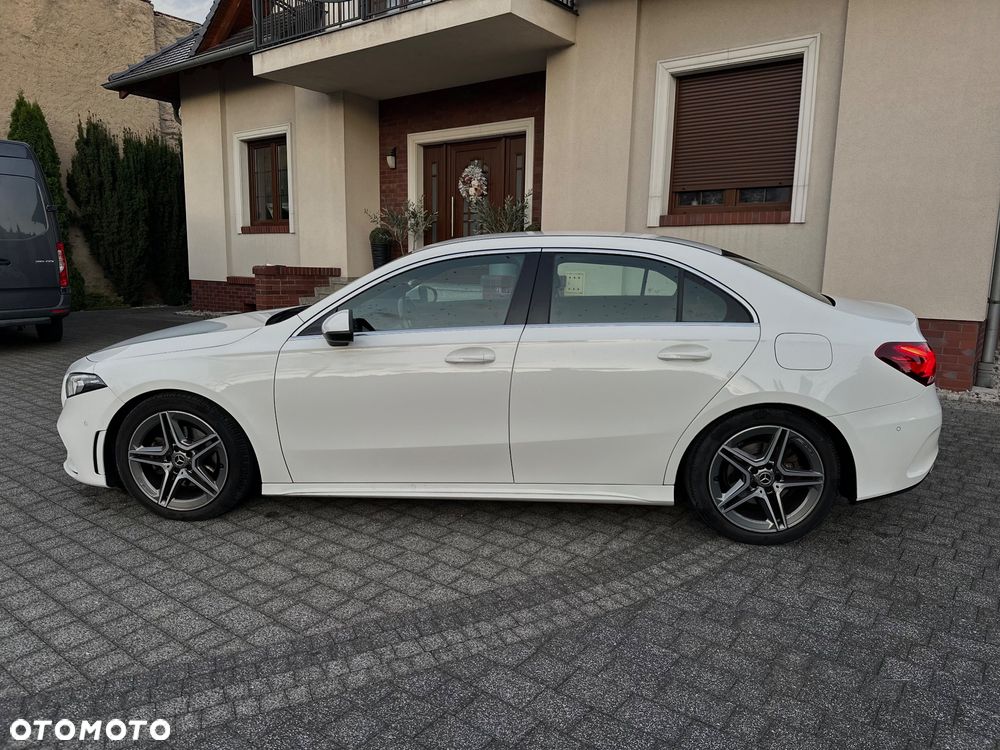 Mercedes-Benz Klasa A 200 AMG Line 7G-DCT - 3