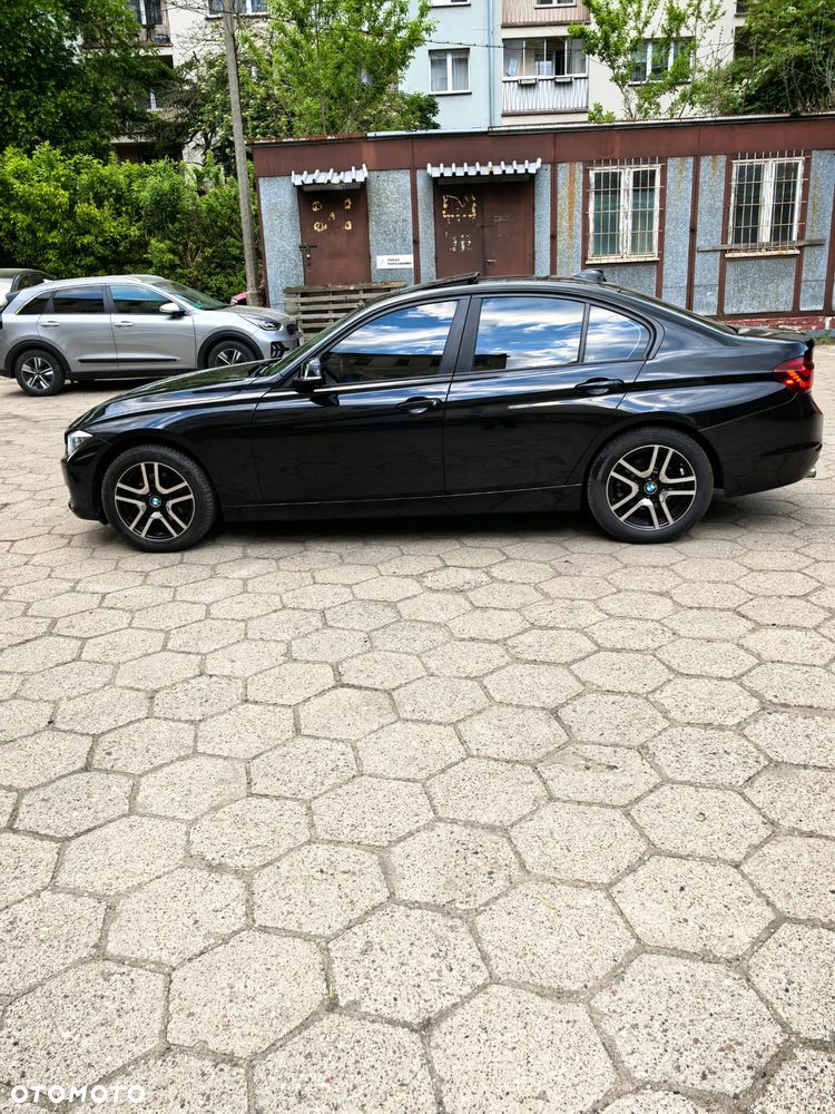 BMW Seria 3 328i xDrive Sport Line - 6