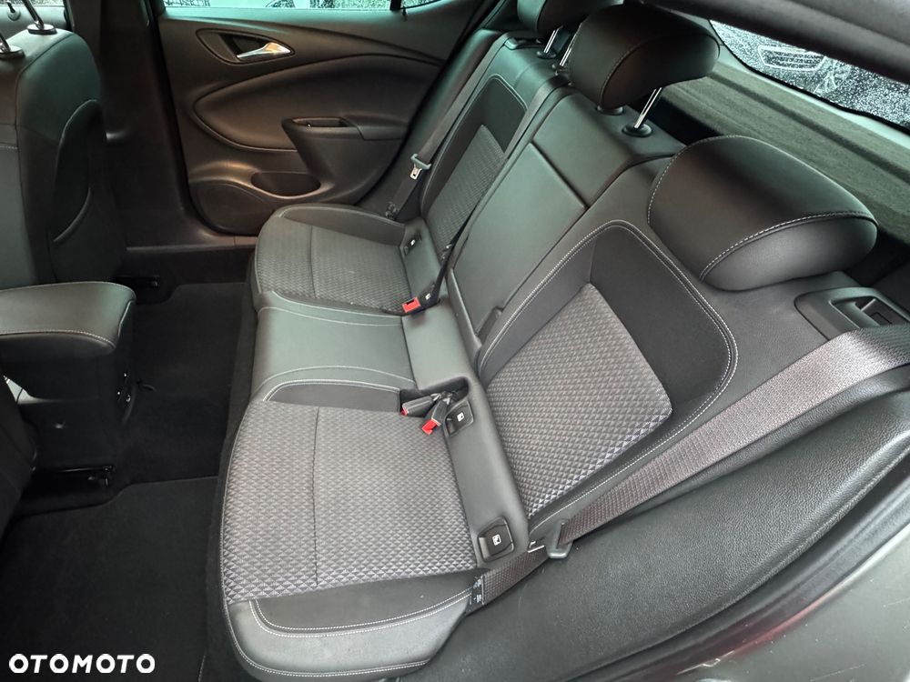 Opel Astra 1.6 D (CDTI) Start/Stop Innovation - 32