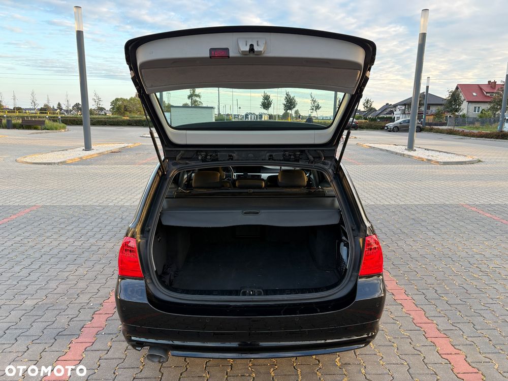 BMW Seria 3 320d Efficient Dynamics - 10