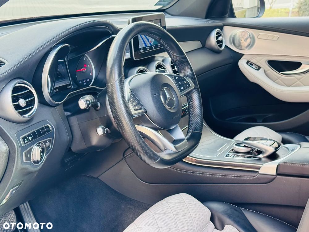 Mercedes-Benz GLC - 25