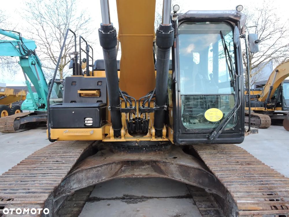 Caterpillar 324EL - 19