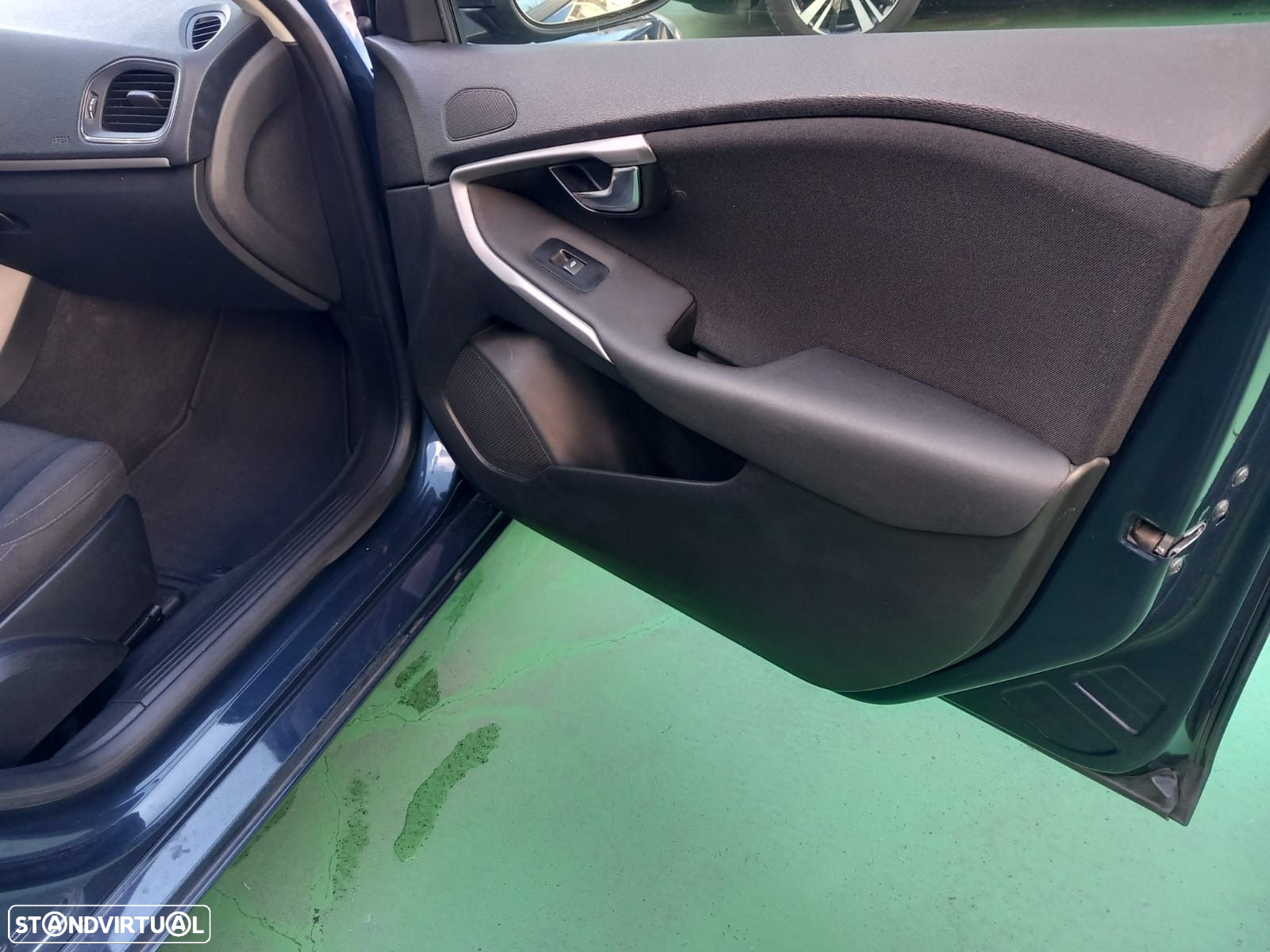 Volvo V40 1.6 D2 Eco Momentum - 10