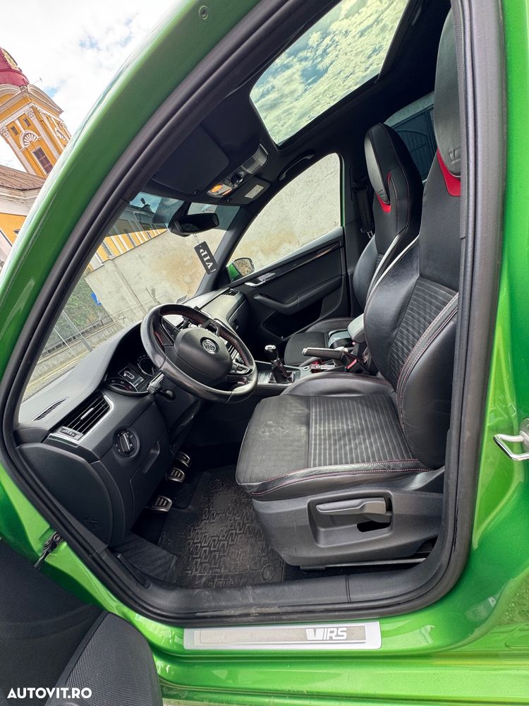 Skoda Octavia 2.0 TSI RS - 19