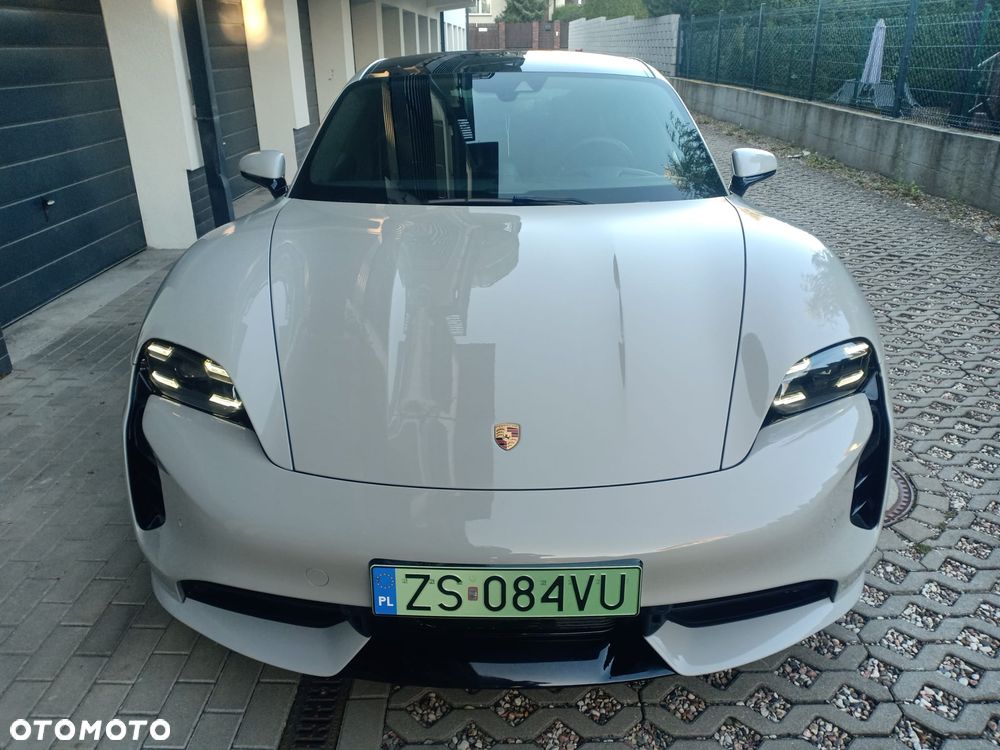 Porsche Taycan Turbo - 2
