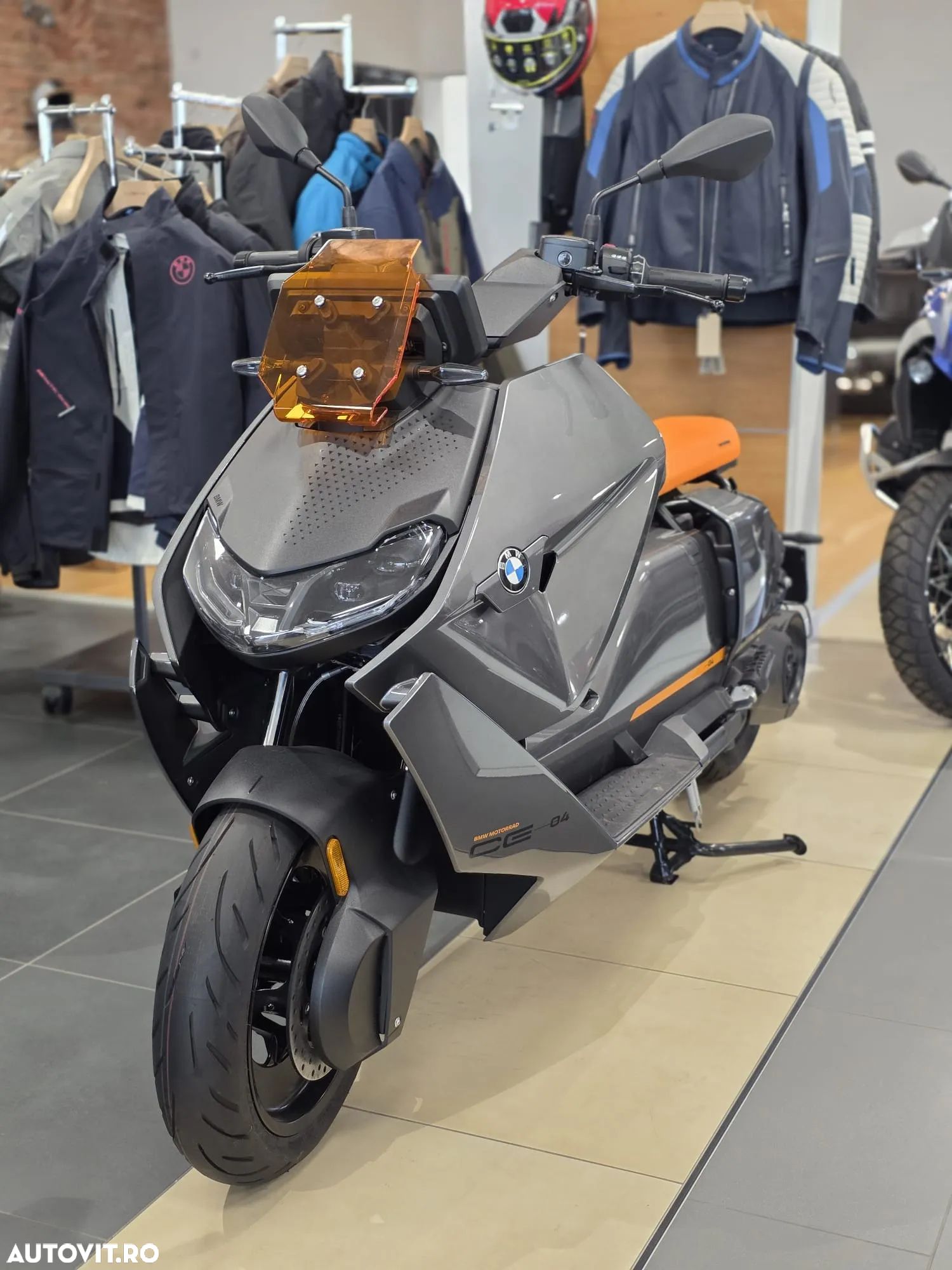 BMW CE 04 - 1