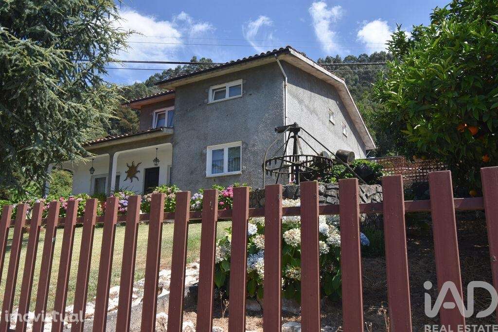 Casa / Villa T4 em Vila Nova de 232,00 m2 - Grande imagem: 2/30