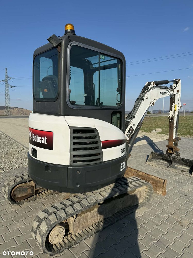 Bobcat E26 - 3