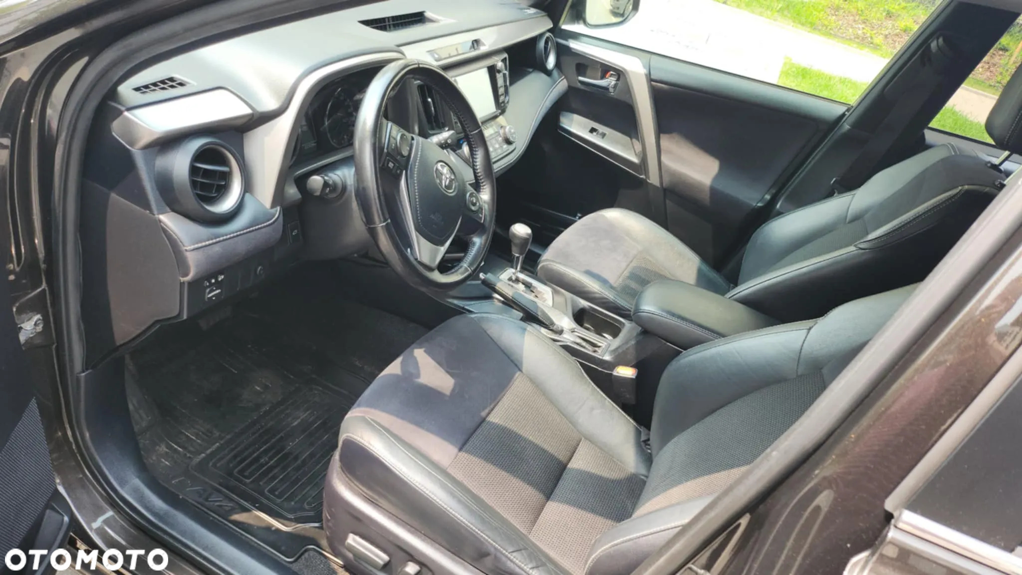 Toyota RAV4 Hybrid Style 4x2 - 7