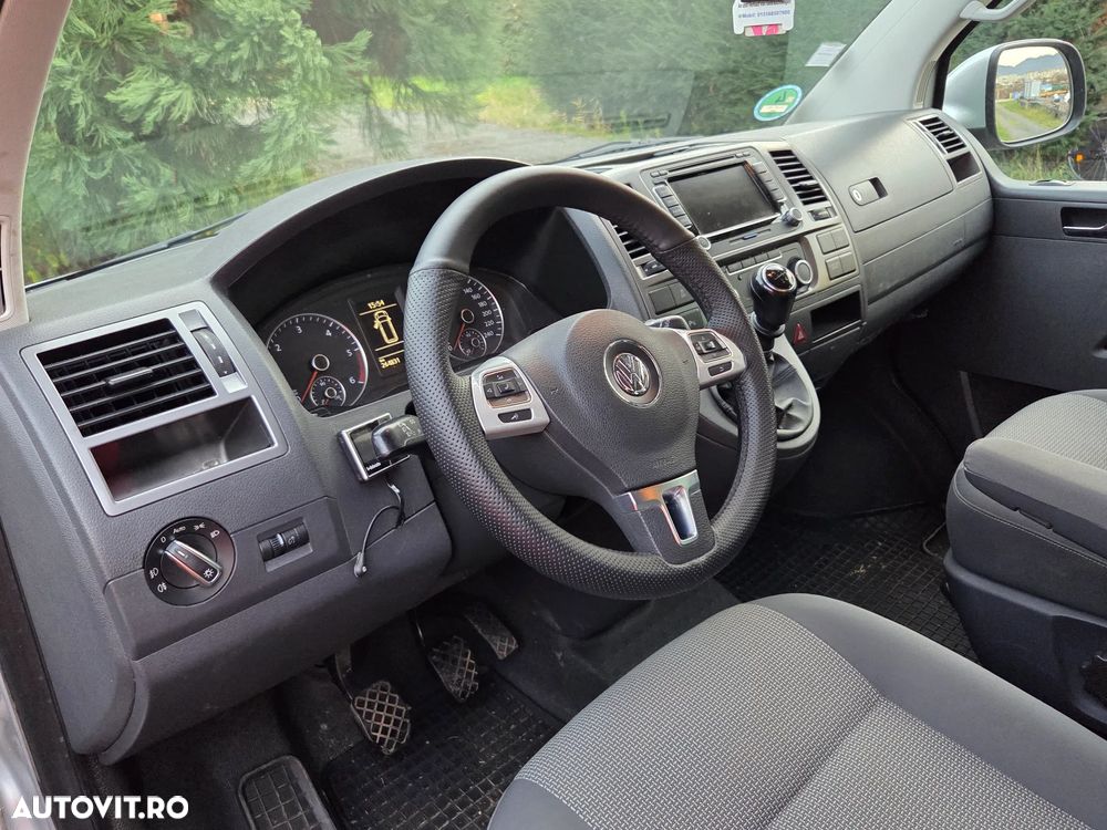 Volkswagen Caravelle - 4