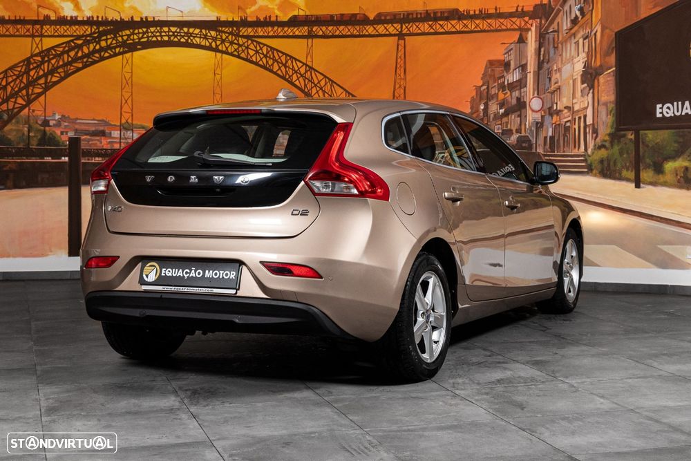 Volvo V40 1.6 D2 Eco Kinetic - 4