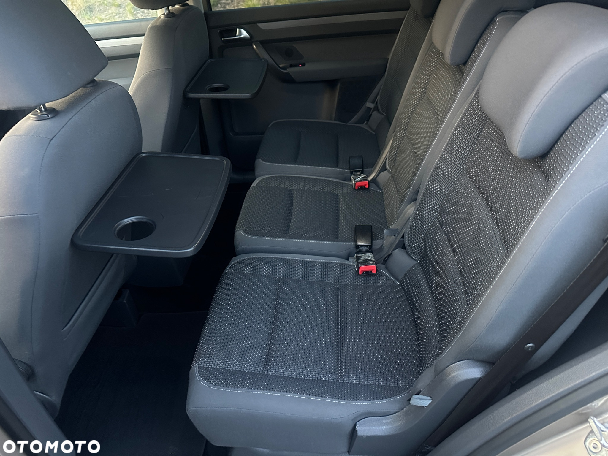 Volkswagen Touran - 17