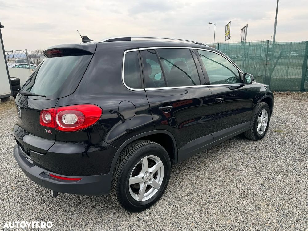 Volkswagen Tiguan - 17
