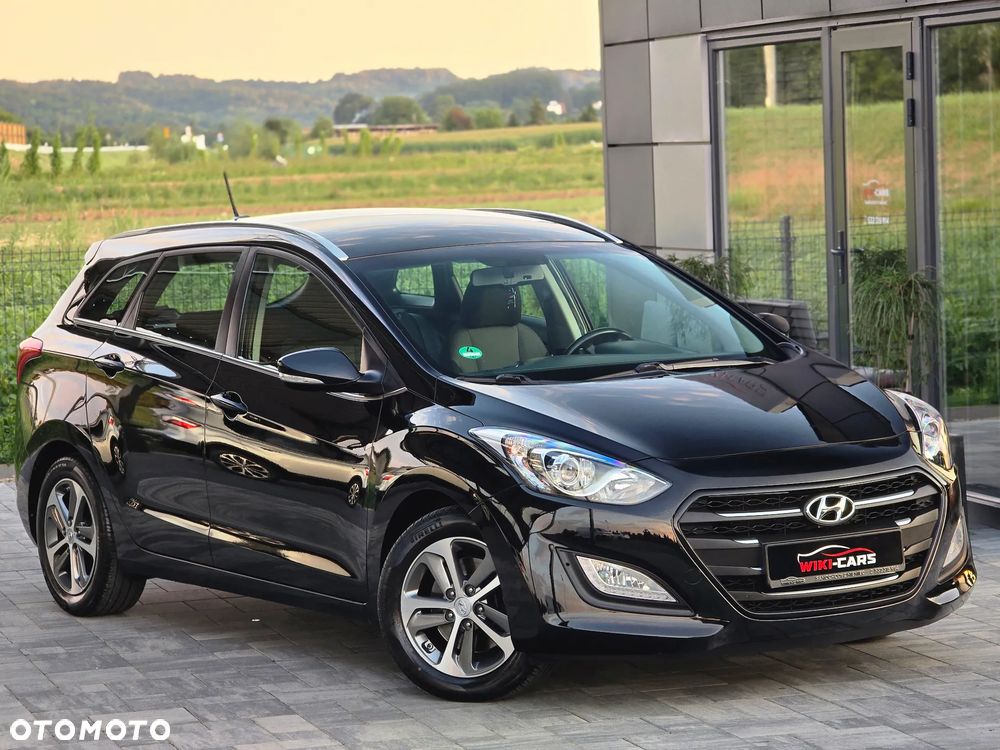 Hyundai i30 Kombi 1.6 GDi DCT Premium - 10
