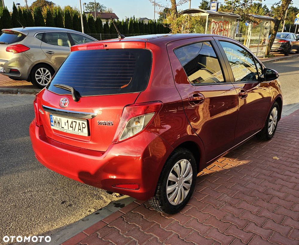 Toyota Yaris 2013 photo 3