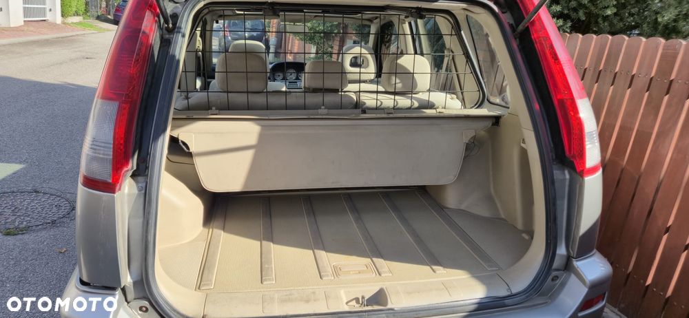 Nissan X-Trail 2.0 Luxury - 14