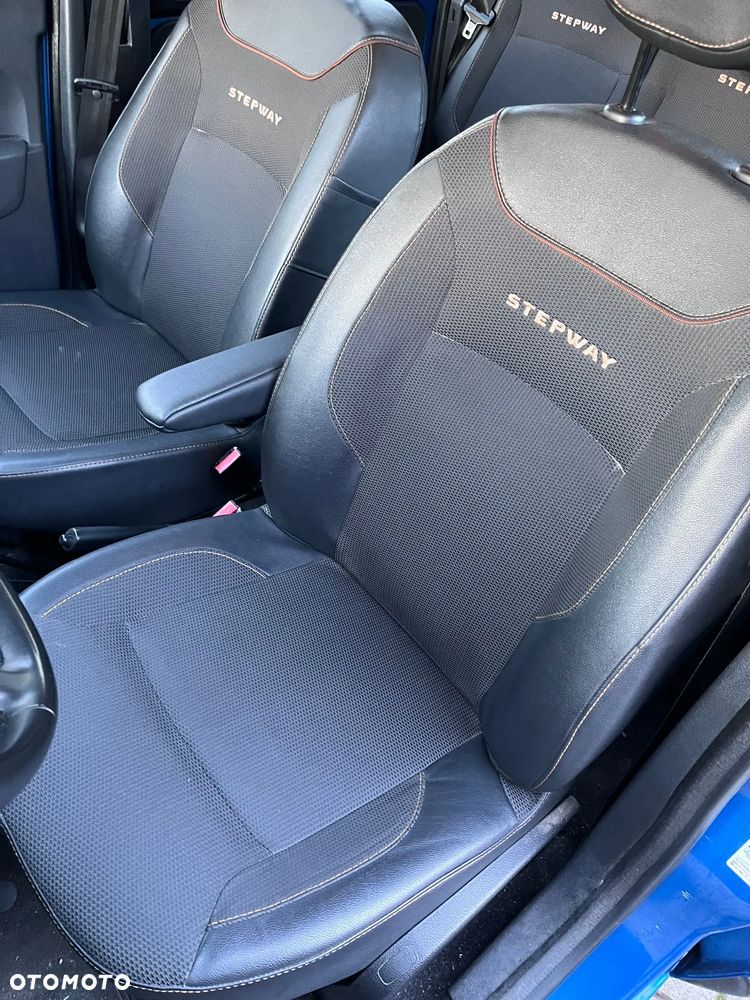 Dacia Dokker TCe 115 Stepway Celebration - 14