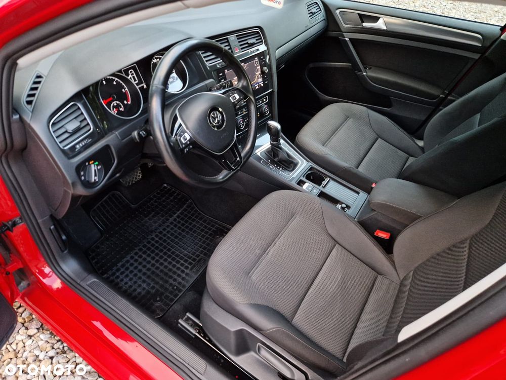 Volkswagen Golf - 9