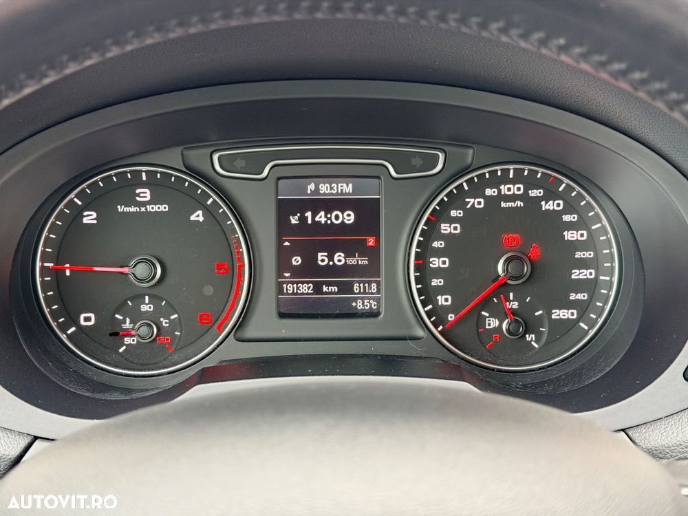 Audi Q3 2.0 TDI - 28