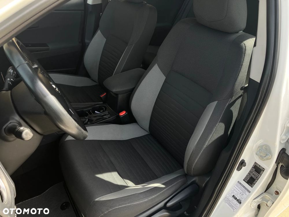 Toyota Auris Hybrid 135 Premium - 32