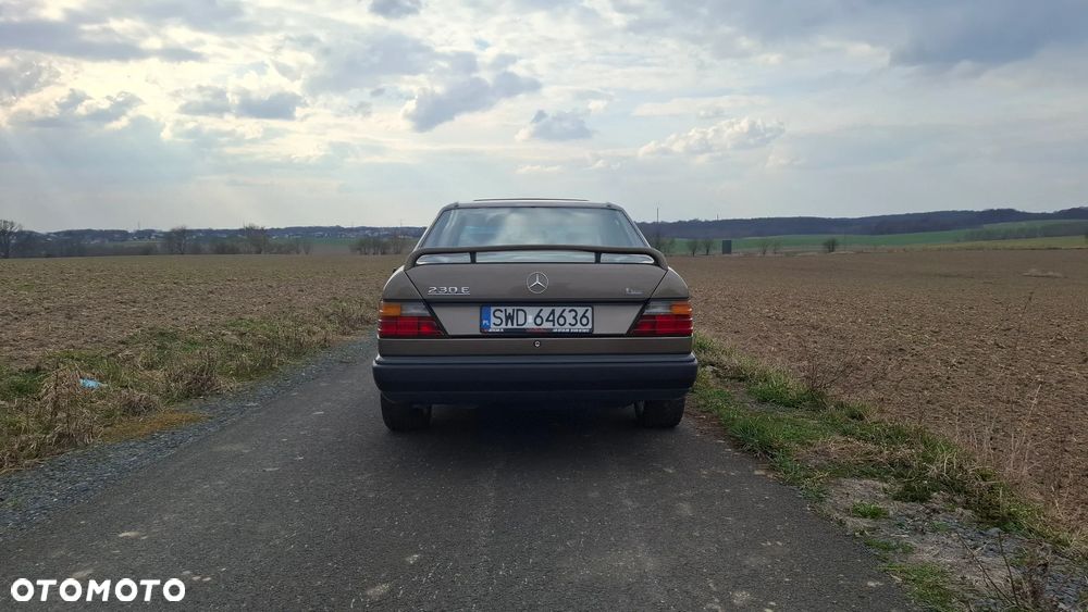 Mercedes-Benz W124 (1984-1993) - 8