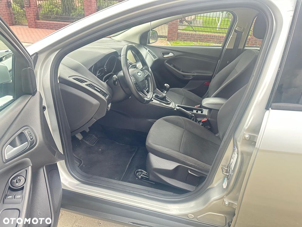 Ford Focus 1.6 TDCi DPF Start-Stopp-System SYNC Edition - 12