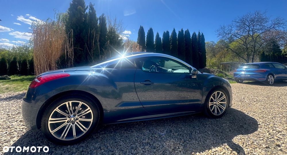 Peugeot RCZ - 2