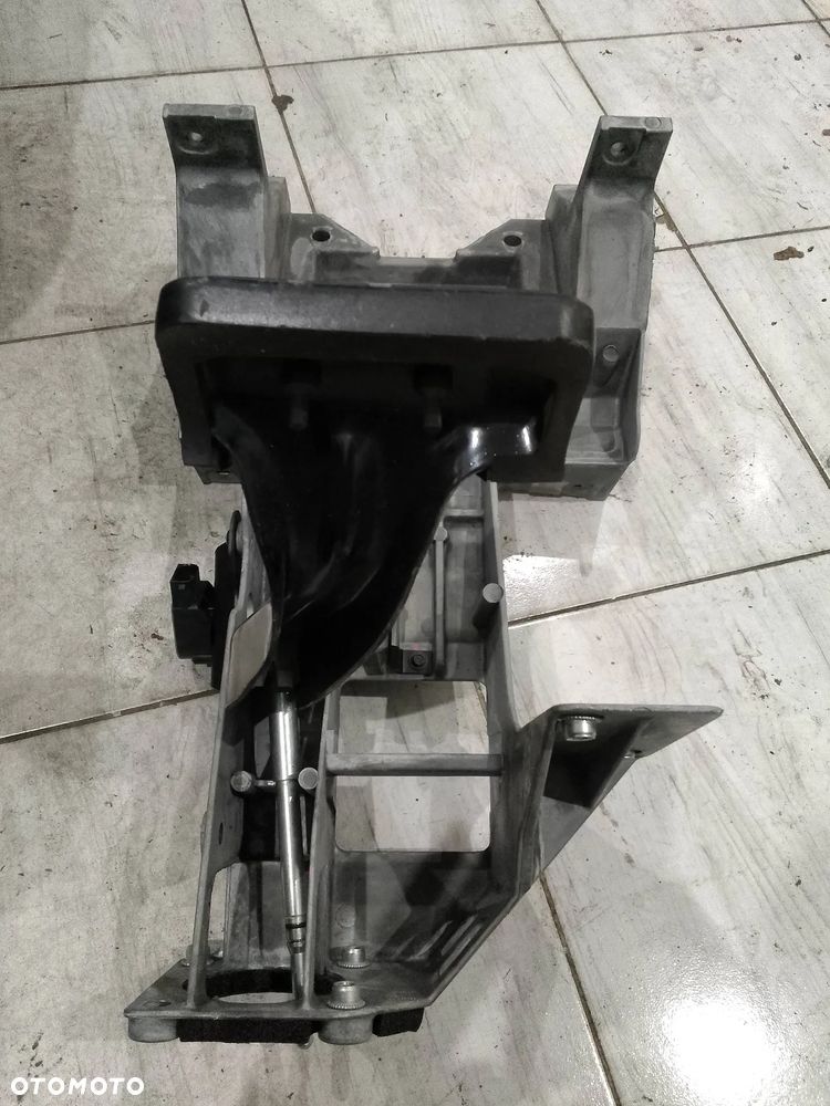 Pedał hamulca z czujnikiem Fisker Karma C131128010000 - 2