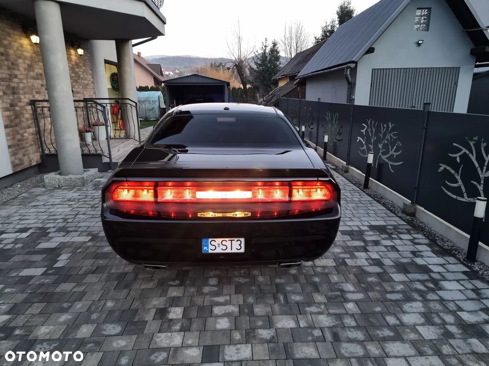 Dodge Challenger - 6