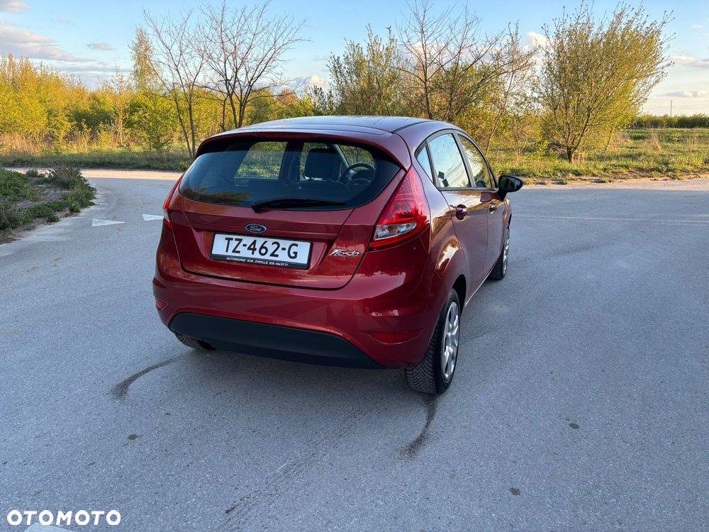Ford Fiesta 1.25 Champions Edition - 21