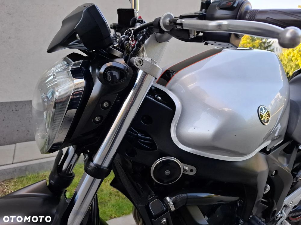 Yamaha FZ6 - 8