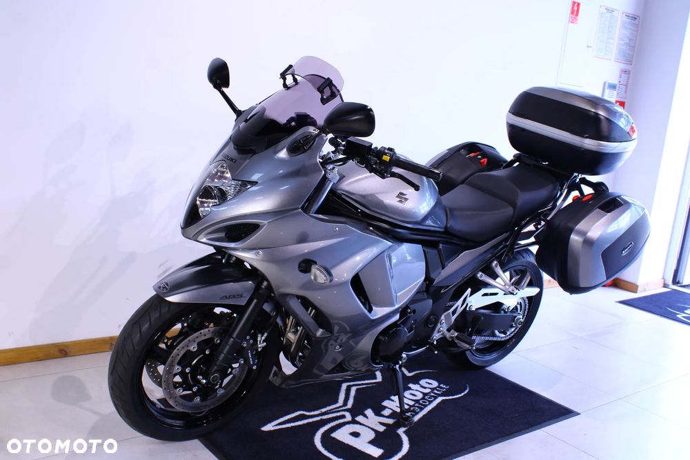 Suzuki GSX - 4