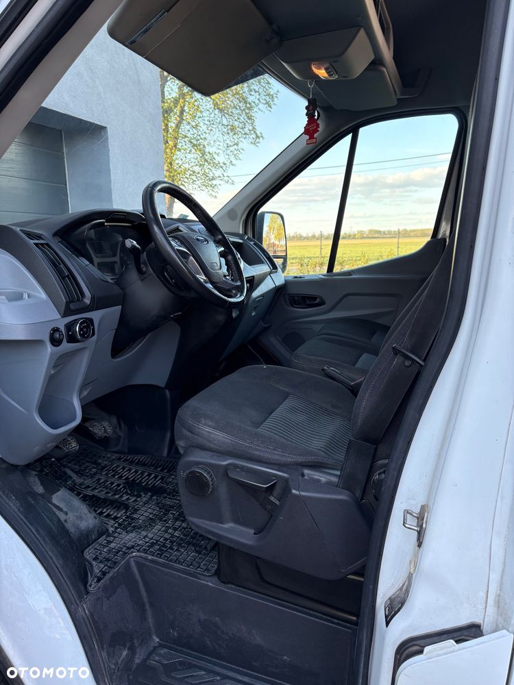 Ford Transit - 11
