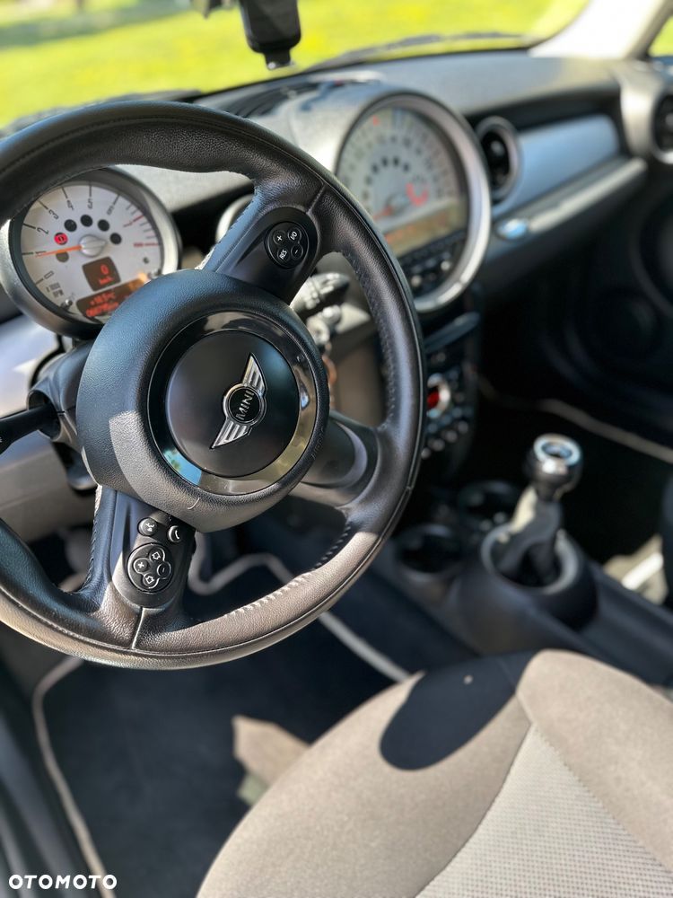 MINI Cooper Standard - 2