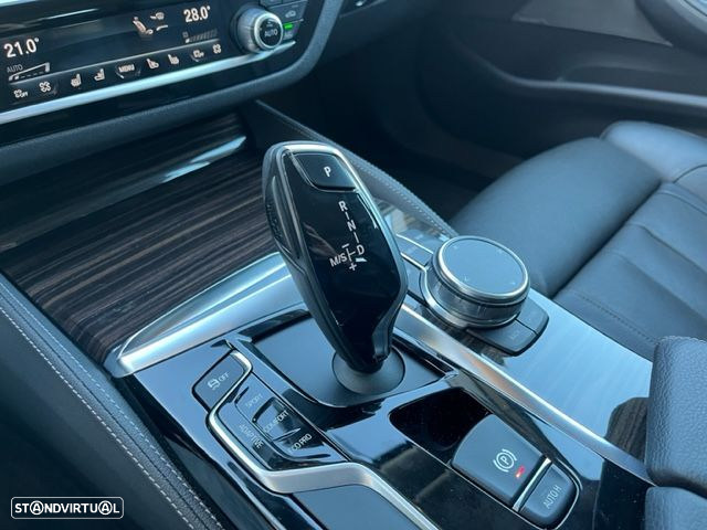 BMW 530 d xDrive Line Luxury Auto - 17