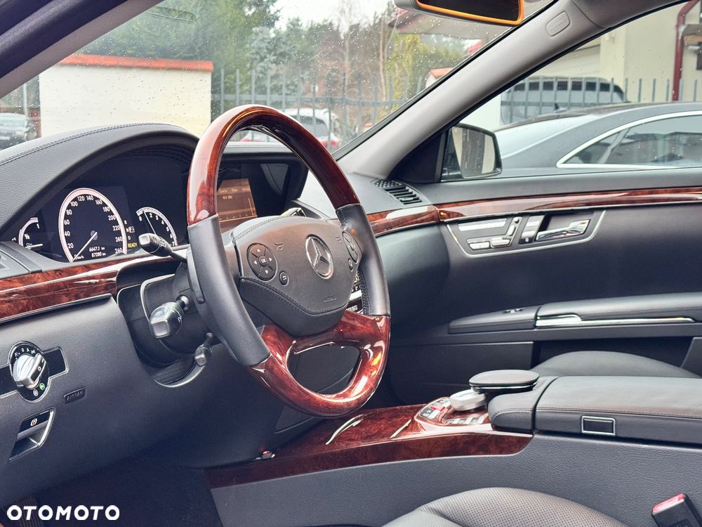 Mercedes-Benz Klasa S 400 HYBRID L - 32