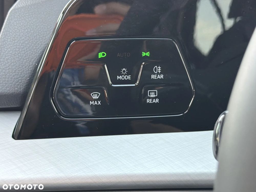 Volkswagen Golf 1.5 TSI Life Plus - 36