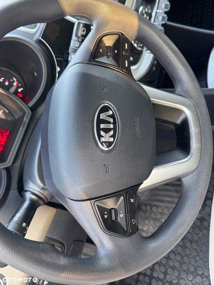 Kia Rio 1.2 L - 18