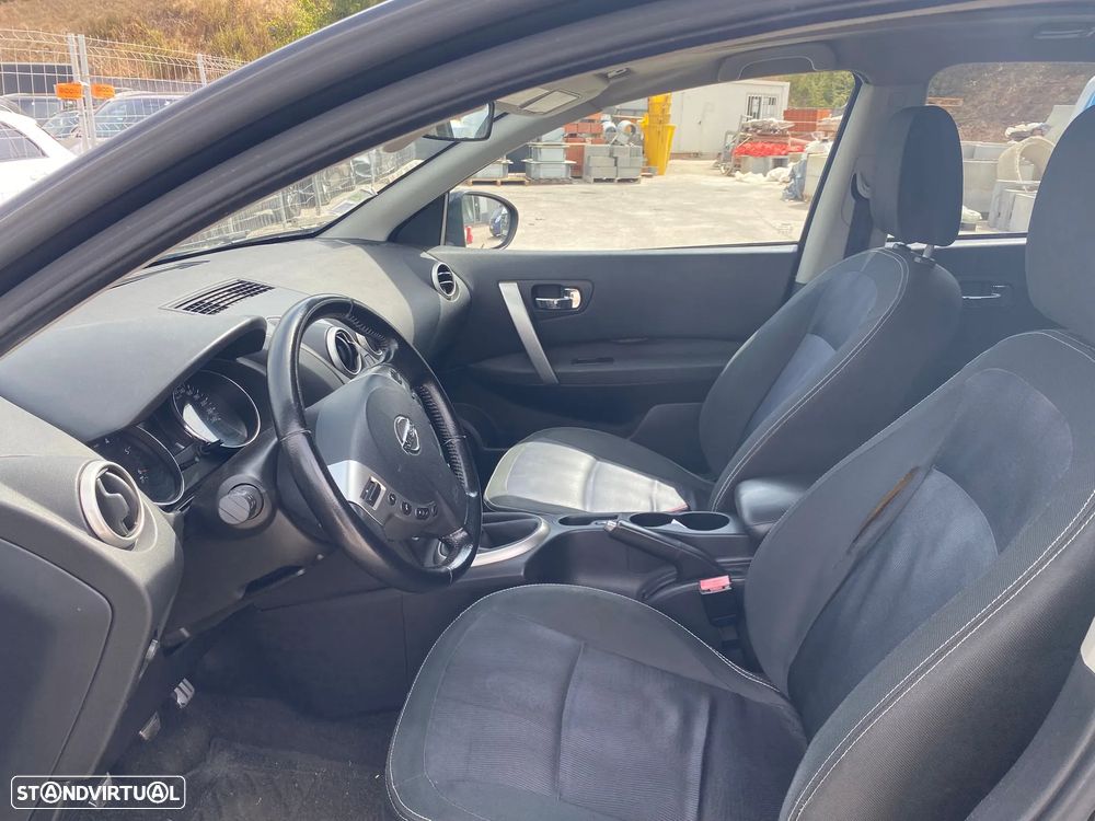 Nissan Qashqai +2 1.5 dCi Tekna Premium 17 132g - 6
