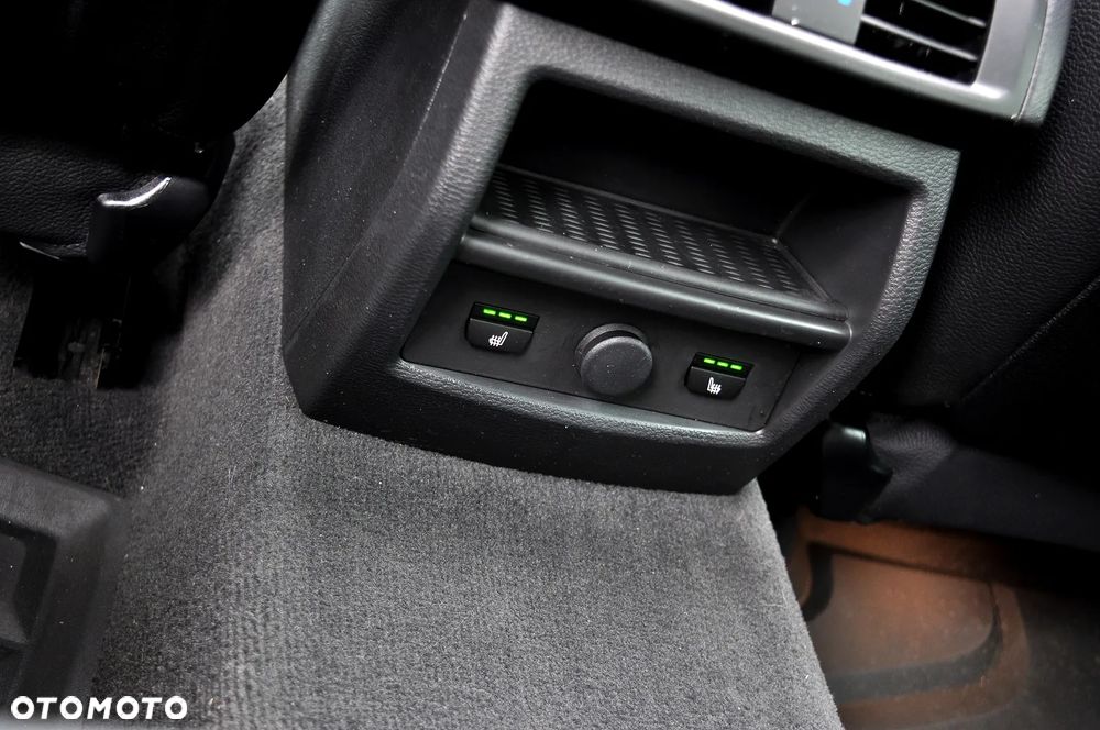 BMW X3 xDrive28i Sport-Aut M Sport - 32