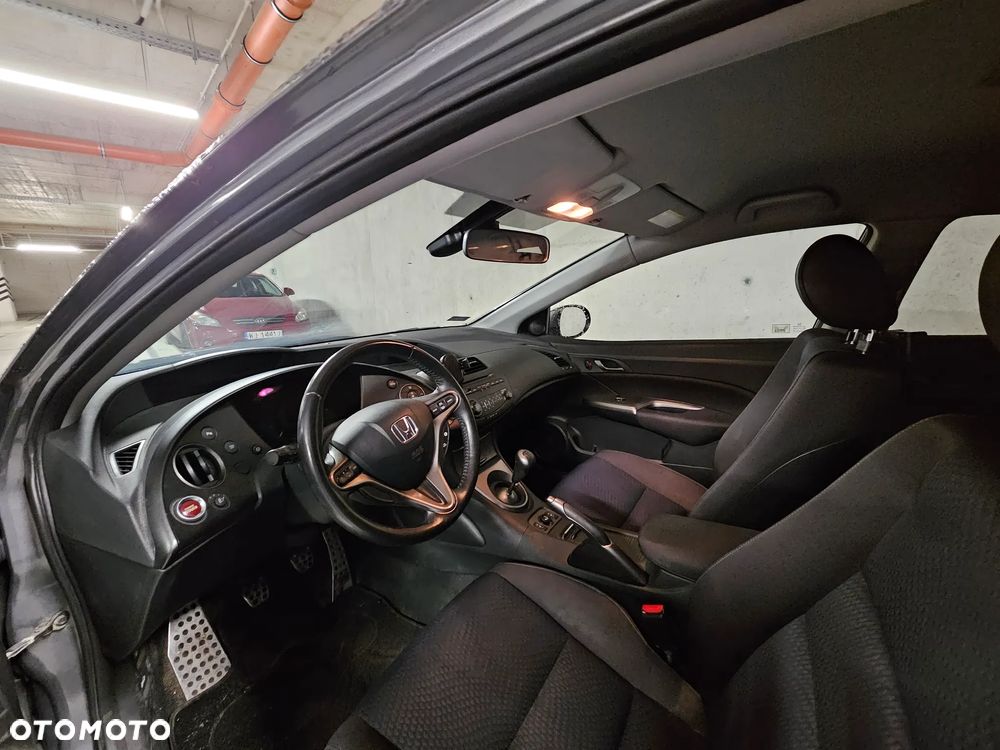 Honda Civic 1.8 Sport - 12