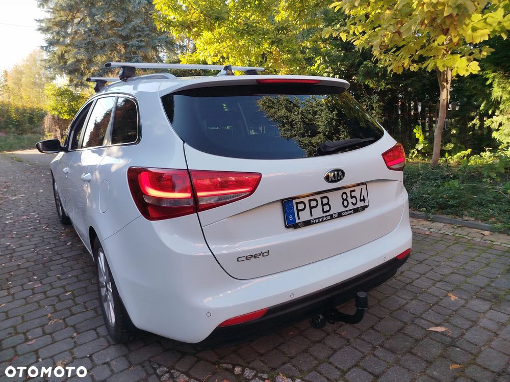 Kia Ceed - 16